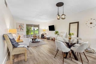 Village Royale On The Green Condos for Sale.